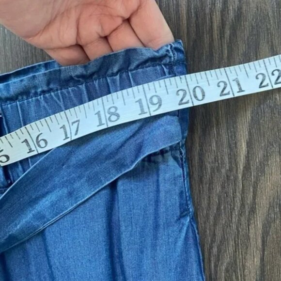 ANNE KLEIN Chambray High-Waisted Paper Bag Ankle Pants - Picture 9 of 13